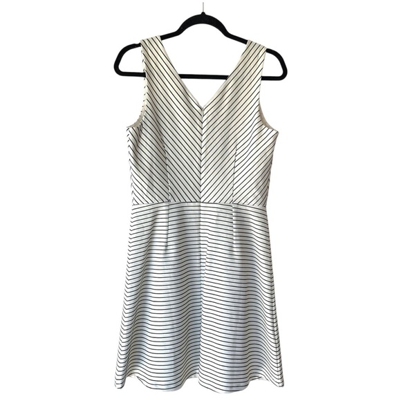 LOFT NWOT BLACK & WHITE STRIPE DRESS LINED SLEEVELESS V-NECK | SIZE: 6 - Picture 7 of 9